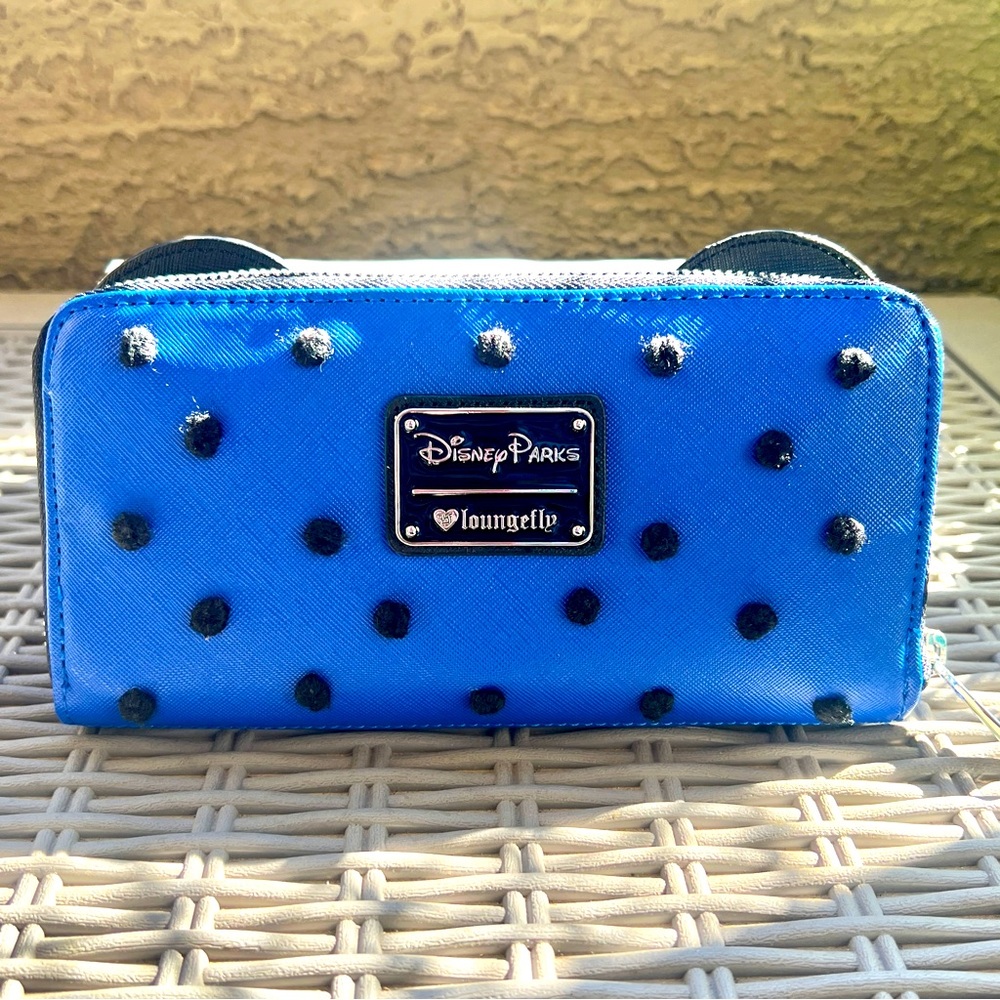 EUC Loungefly heart tag royal blue and hot pink polka dot Minnie Mouse wallet